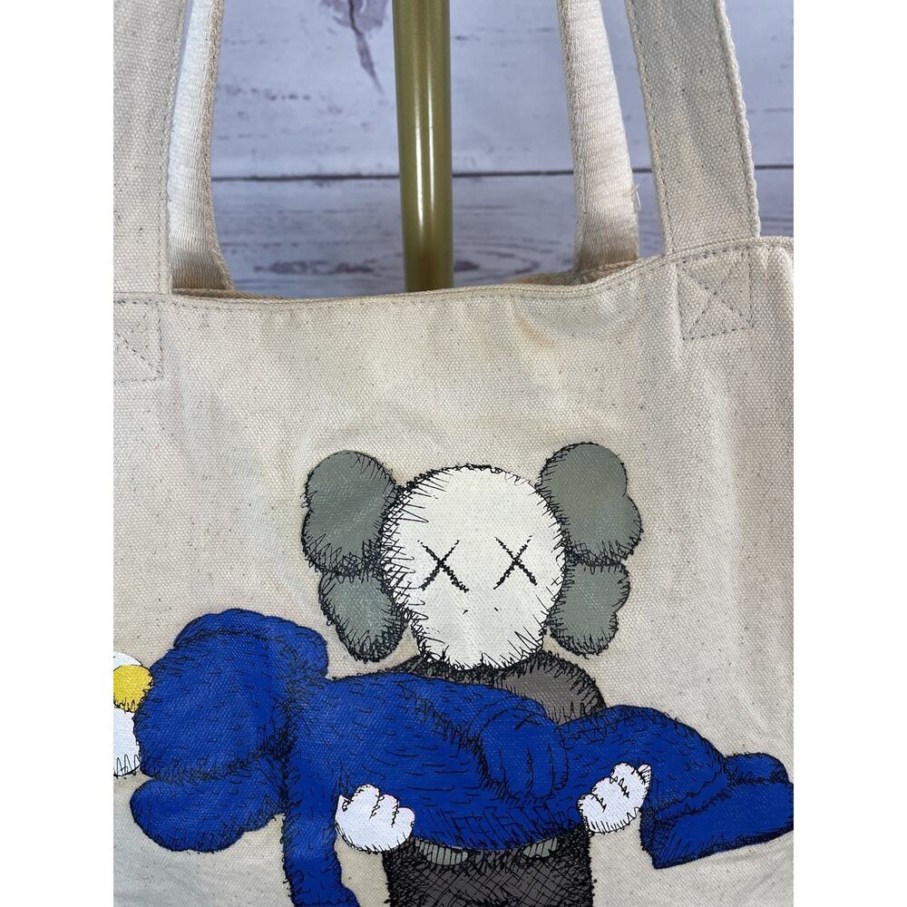 KAWS x Uniqlo Gone Tote Bag Natural Canvas Rare 2019 Art Graphic Shopper Bag - Picture 4 of 12